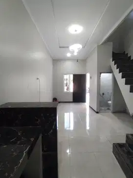 Jual rumah 2 lantai di Cijantung Jakarta timur