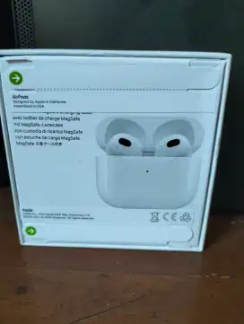 Apple airpods gen 3.