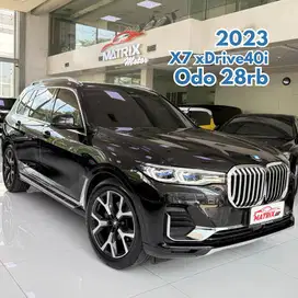 BMW X7 xDrive40i xLine 2023 NIK 2022 Black on Cinnamon xDrive Hitam