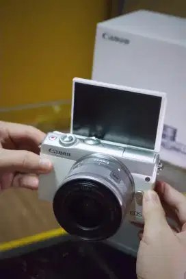 CANON EOS M100 Hitam ( di cari untuk di beli ya gan)
