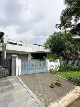 Dijual Rumah Hitung Tanah Bentuk Ngantong Di Pondok Indah