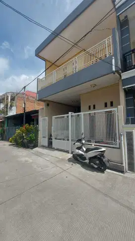 Dijual Rumah 2 Lantai di Perum Malaka Indah Rorotan Cilincing