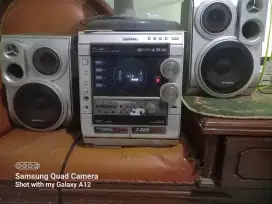 SAMSUNG Compo 2400pmpo,suara mantap,fungsi aux buat dengar lagu dri HP