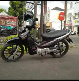 Honda supra x 125 tahun 2005