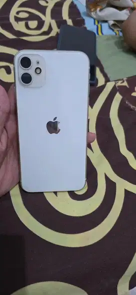 Dijual Iphone 11 64GB resmi indo