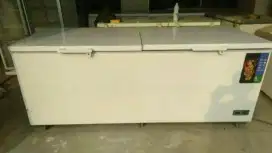 Freezer box kapasitas 1200 liter merek RSA