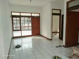 Rumah Siap Huni Bagus di Taman Kopo Indah 2 Bandung