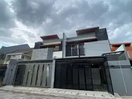 Rumah Premium Baru Gress Lokasi Griya Kebraon Surabaya