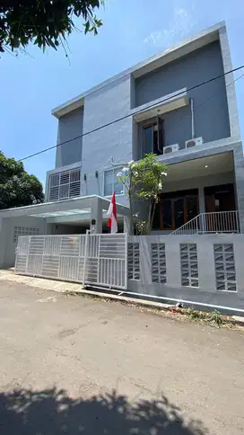 RUMAH LUAS AESTHETIC FULL RENOVASI DI KOPO BANDUNG