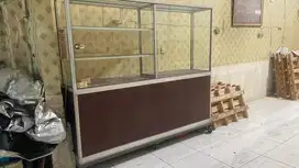 Di jual etalase bekas jualan