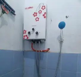 Water heater gas