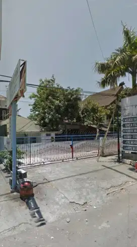 Disewakan rumah tua dijalan pengayoman