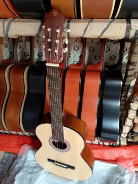 Gitar akustik klasik
