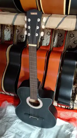 Gitar akustik string