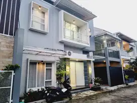 Rumah Cantik 2 Lt Modern Cluster 3 mnt Exit Tol Klodran