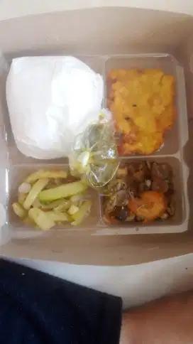 Dibutuhkan pwmbantu rumah tanga