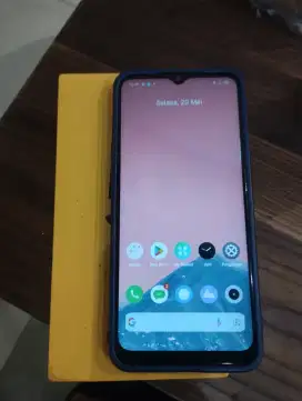 Realme 5i 4/64 lengkap