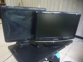 2 lcd monitor 19 inc kondisi apa adanya