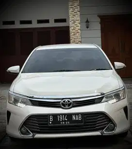 Toyota Camry 2.5 V 2015