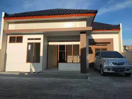 Ready 3 Kamar Tidur Perumahan Cluster Gentan Regency Timur Luwes