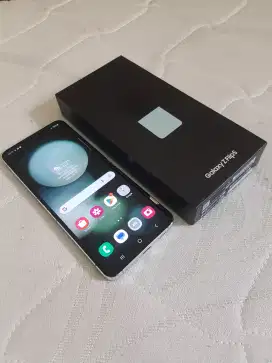 Samsung Z flip 5 8/256 SEIN