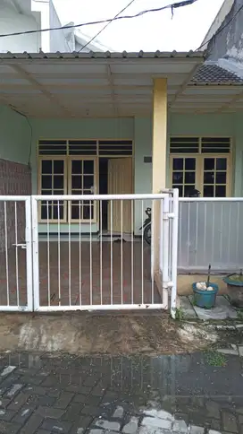 DISEWAKAN RUMAH TYPE 36 LOKASI SRATEGIS SEPANJANG TOWN HOUSE