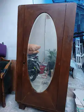 Lemari jati antik thn 70 an mulus