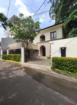 Disewakan Rumah Mewah Modern Tropical Area Cipete