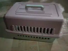Pet cargo untuk kucing memudahkan untuk dibawa ukura 40 x 35  baru ,