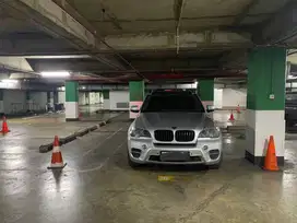 BMW X5 (X Drive 3.5 i) tahun 2010