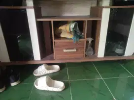 meja TV ukuran 1.5 m