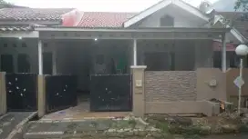 Disewakan Rumah ruangan dalamnya Lega