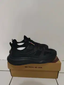 Sepatu running/sekolah/santai