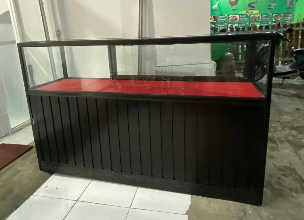 ETALASE KACA ALUMINIUM RANGKAP 3