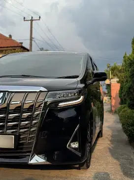 Toyota Alphard 2019 low km