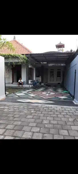 Dijual rumah di peguyangan denpasar luas tanah 2 are