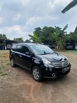 Nissan Grand livina 2010 Bensin