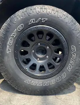 Velg Fuel Land Cruiser VX100 dan Ban Toyo