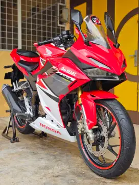 Honda CBR150R / CBR 150R 2022 Tricolor, Red Premium Metalic.