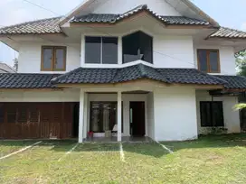 Disewakan Rumah Cocok Utk Kantor Parkir Luas Area Jeruk Purut Cilandak