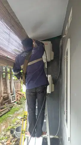 Jasa layanan servis dan jual beli AC baru/second