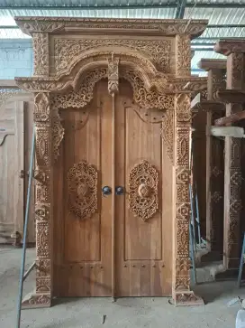 gapura pintu tempel ukuran 180x270
