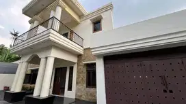 Disewakan Rumah cocok dipakai untuk Kantor area Cipete Jaksel