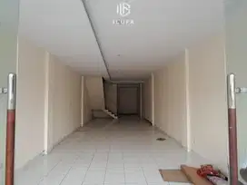 Disewakan ruko baru renovasi lokasi strategis Kemang