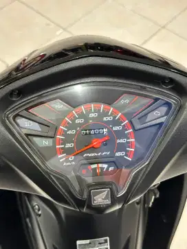 Honda Revo Fit Fi 110cc Thn. 2023 km 1Rb Anugerah Motor Pucang