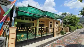 RUMAH DITENGAH KOTA DEKAT DENGAN ARTOS