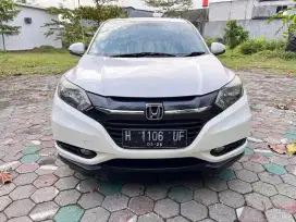 Dp 5jt. HONDA HRV 2016 AT / AUTOMATIC