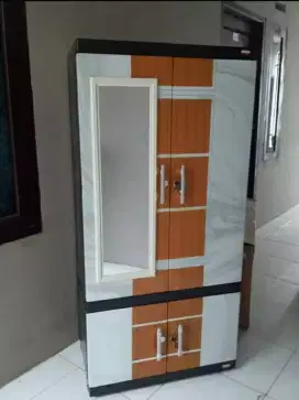 Lemari gantung standar