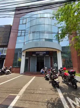 Disewakan Gedung Lokasi Strategis Area Panglima Polim, Jarang Ada