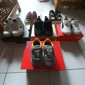 Jual sepatu anak 6 pasang